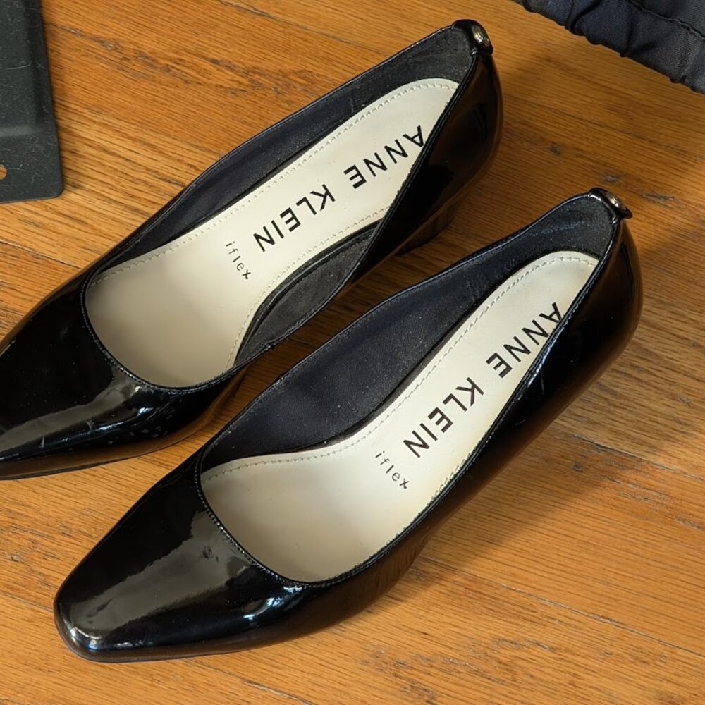 Anne Klein Akirelina iFlex Flats - Black Leather